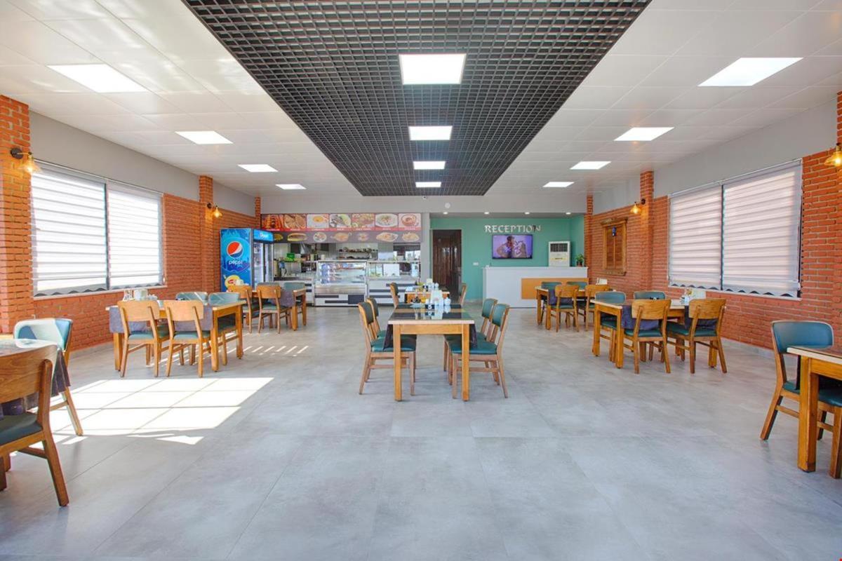 Azak Blue Otel Okurcalar Kültér fotó