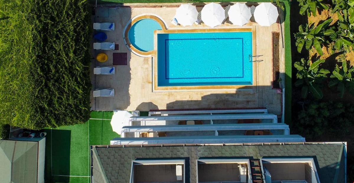 Azak Blue Otel Okurcalar Kültér fotó