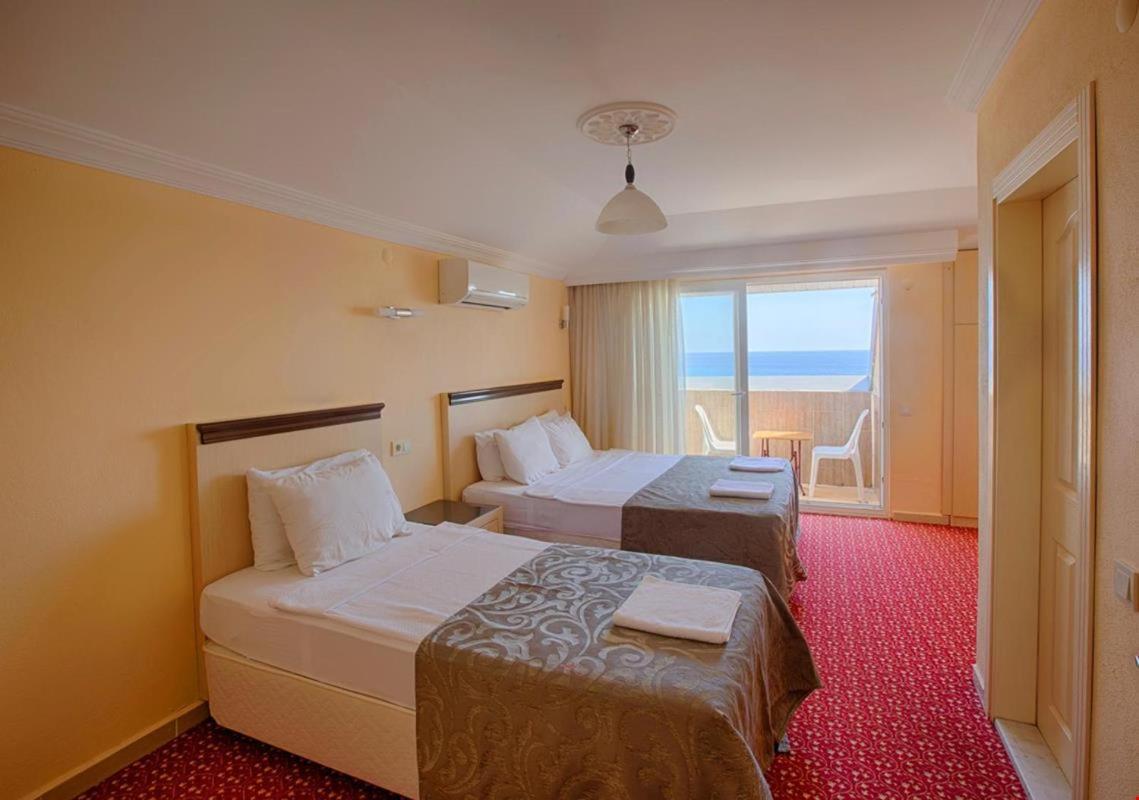 Azak Blue Otel Okurcalar Kültér fotó