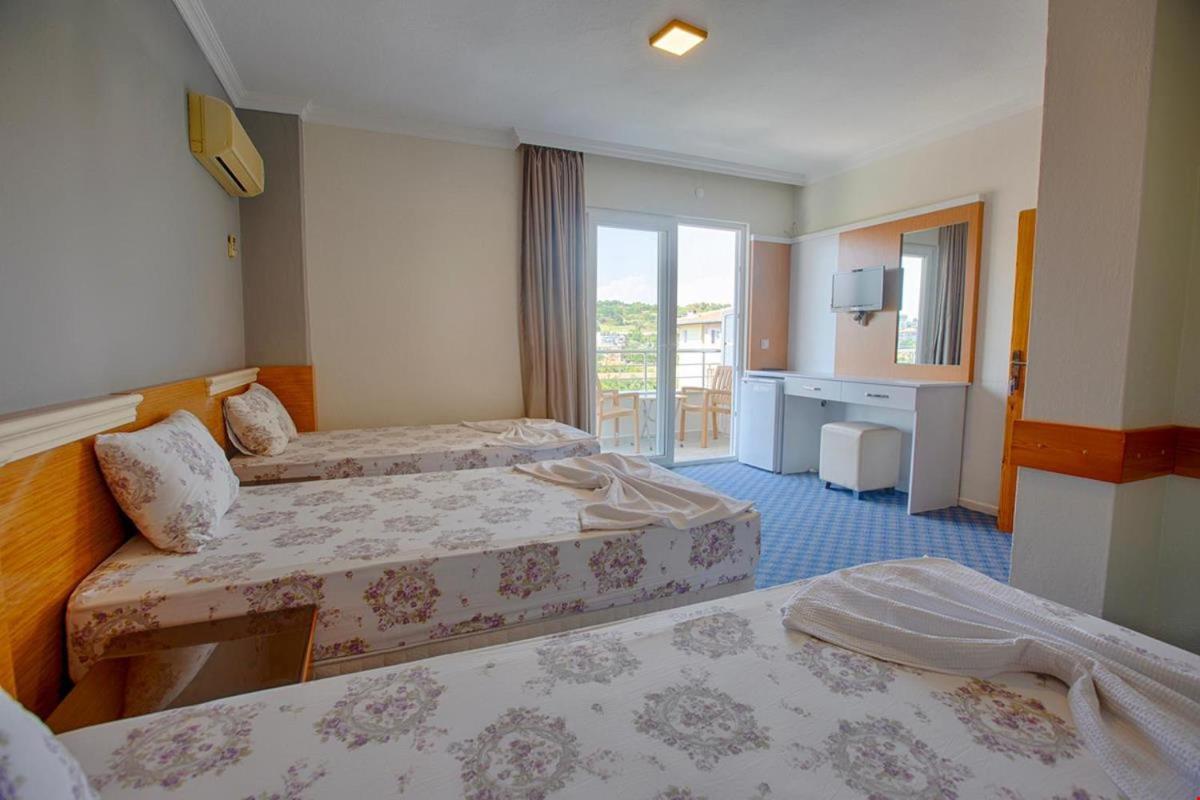 Azak Blue Otel Okurcalar Kültér fotó